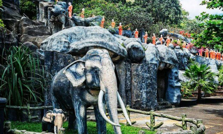 Dambulla Cave Temple